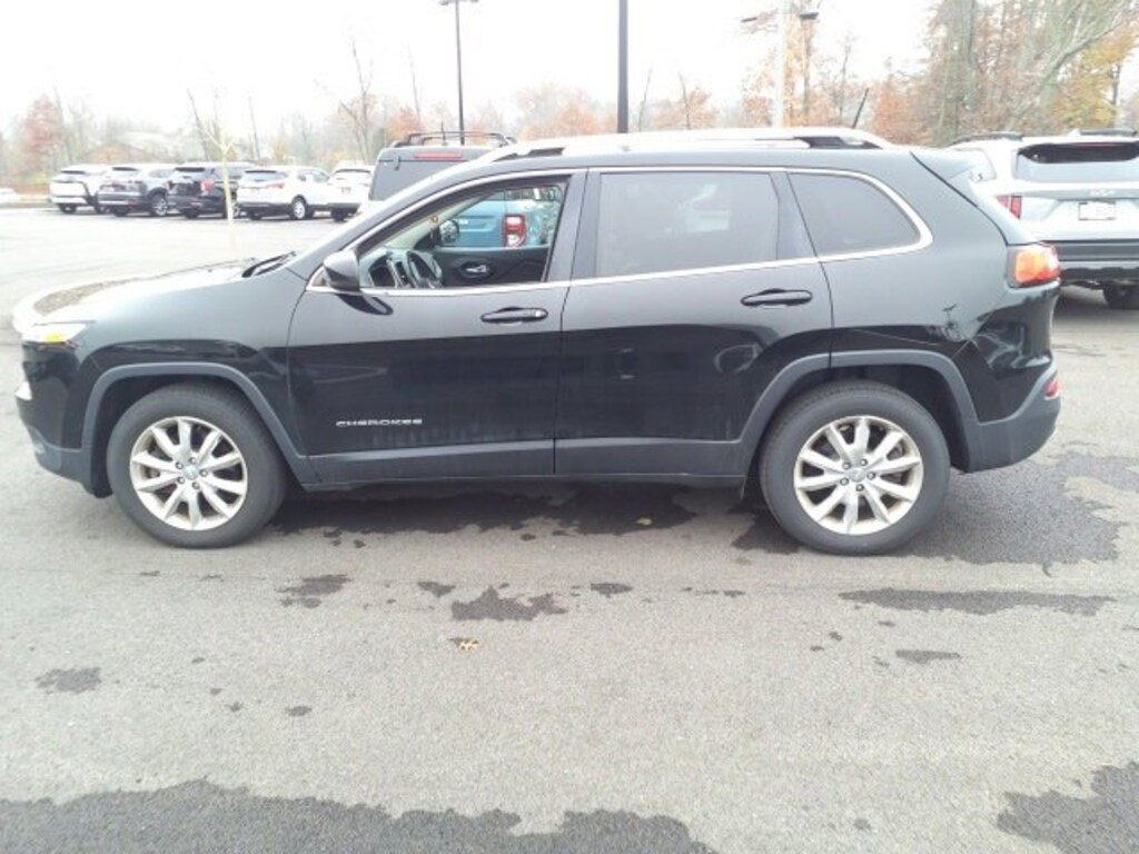 Used 2017 Jeep Cherokee Limited SUV
