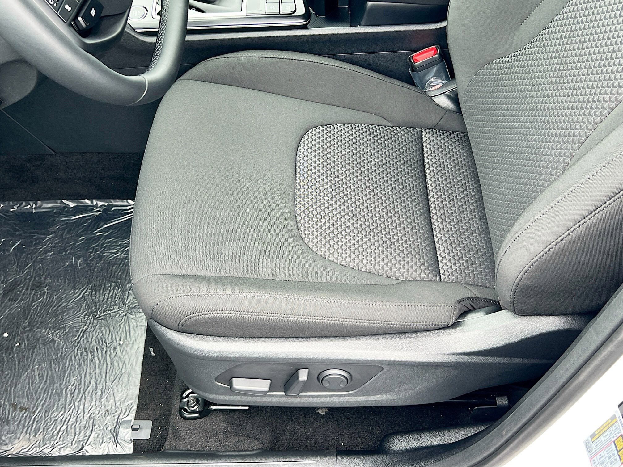 2026 Kia Sportage LX photo 3