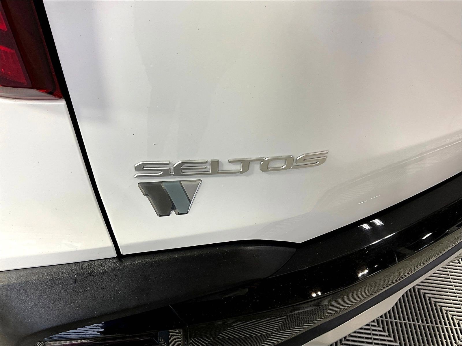 2024 Kia Seltos S - Photo 22
