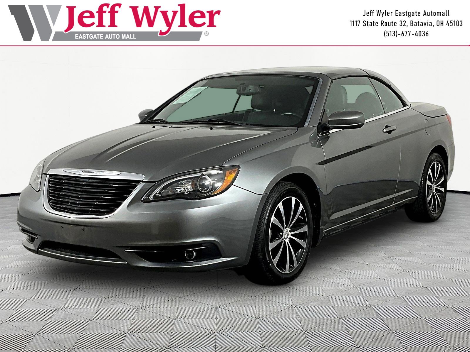 2011 Chrysler 200 S Convertible's photo