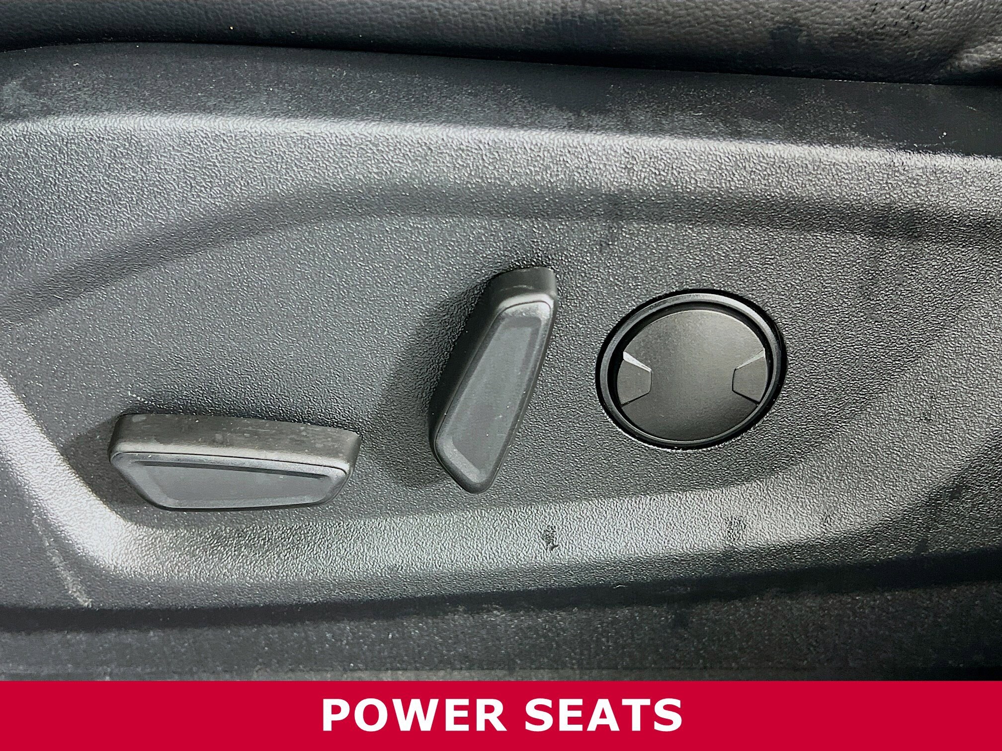 2024 Ford Edge SEL photo 4