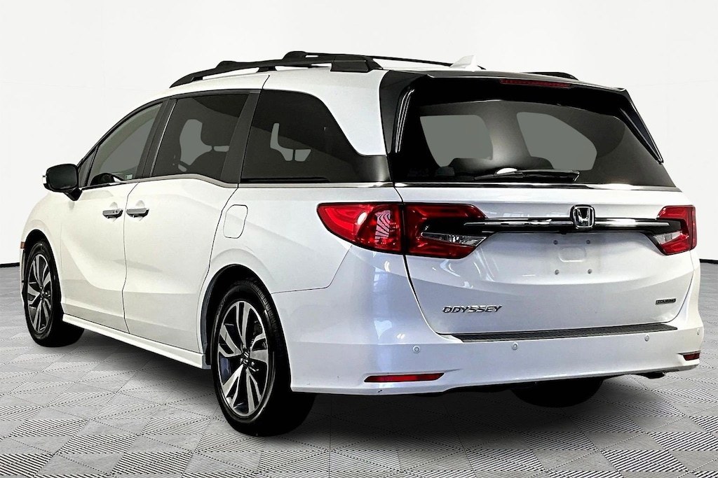 Used 2021 Honda Odyssey Touring Van