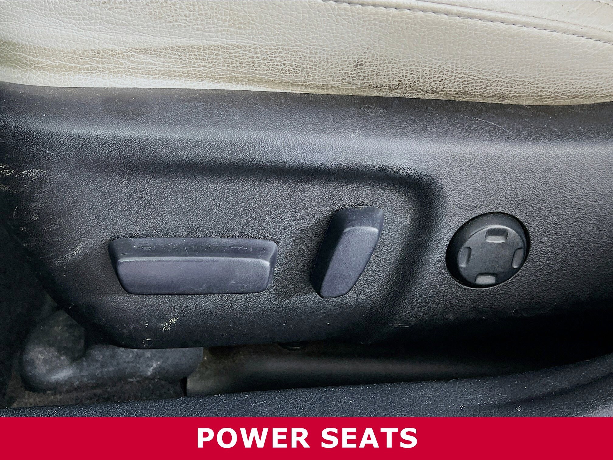 2014 Toyota Avalon XLE Touring photo 4