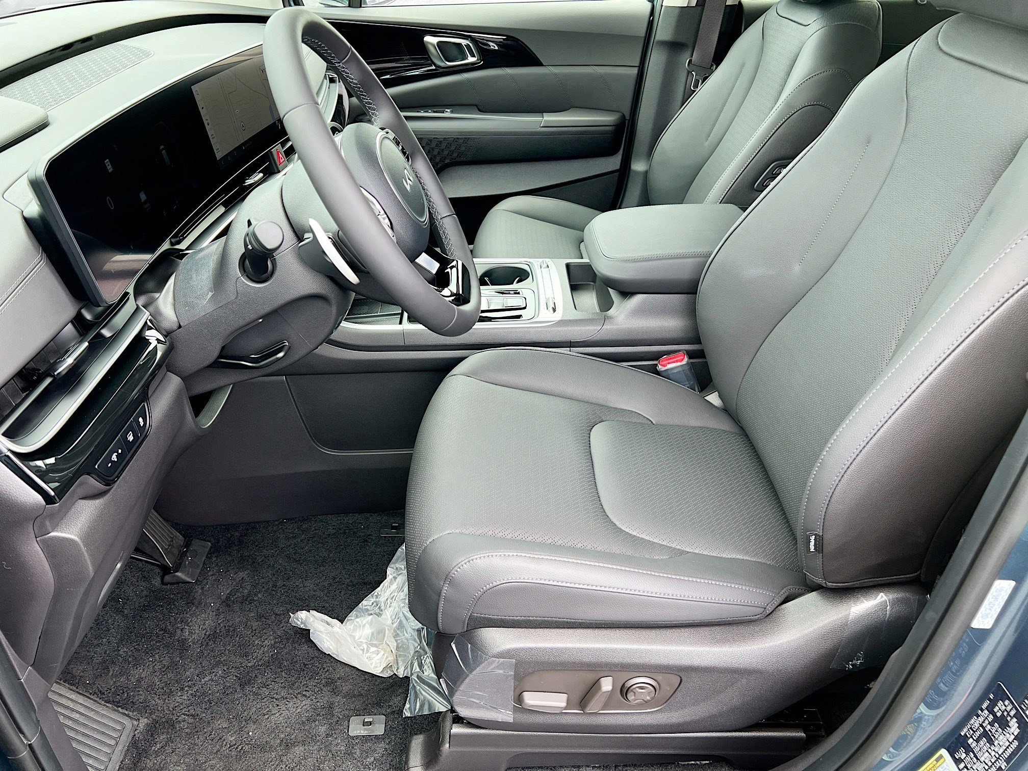 2026 Kia Carnival SX Prestige photo 3