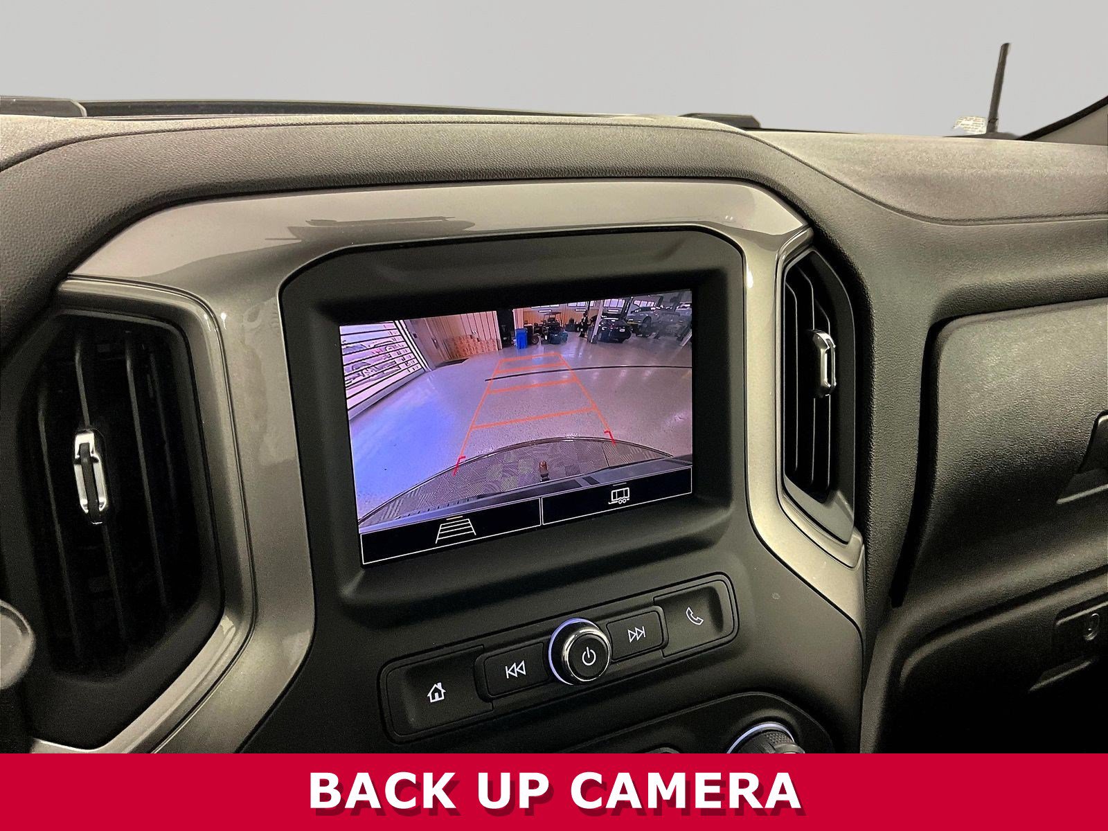 2024 Chevrolet Silverado 1500 Custom - Photo 18