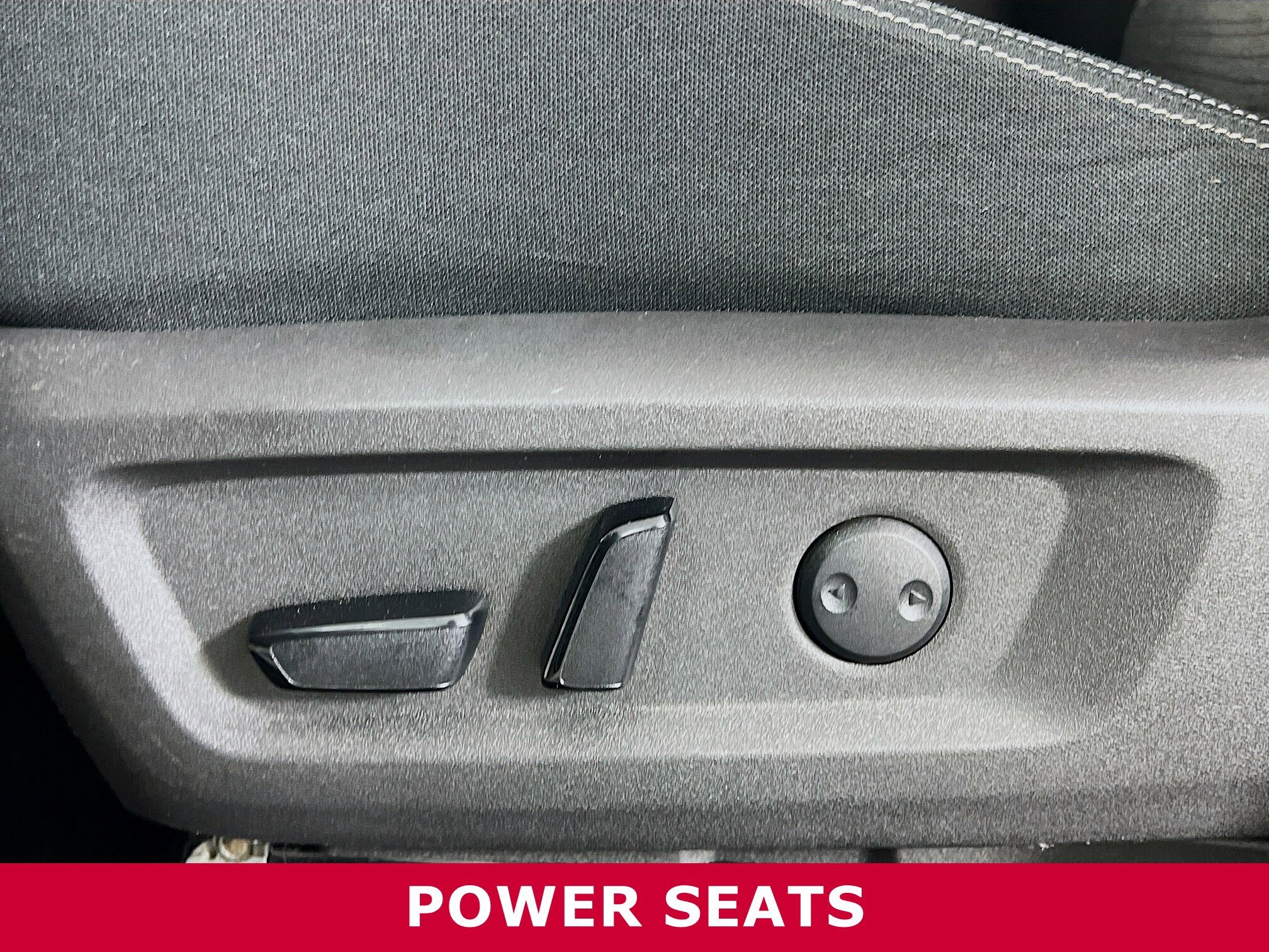 2021 Nissan Rogue SV photo 3