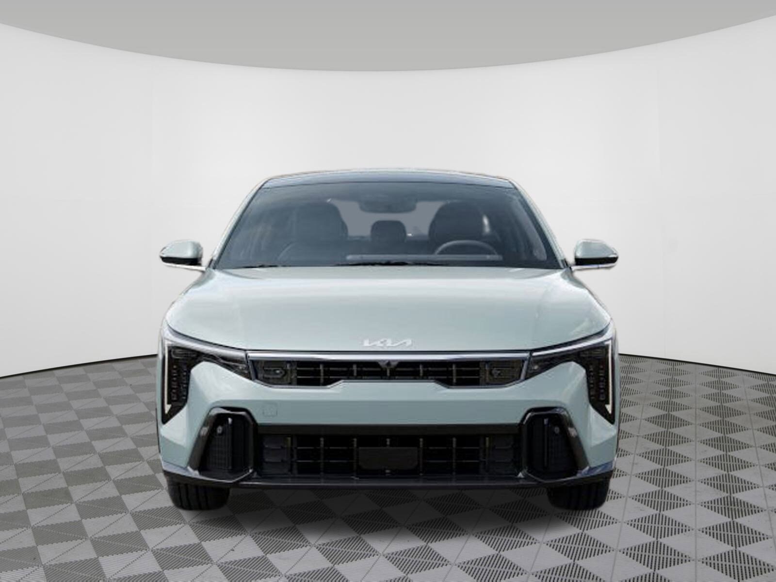 2025 Kia K4 GT-Line Turbo photo 2