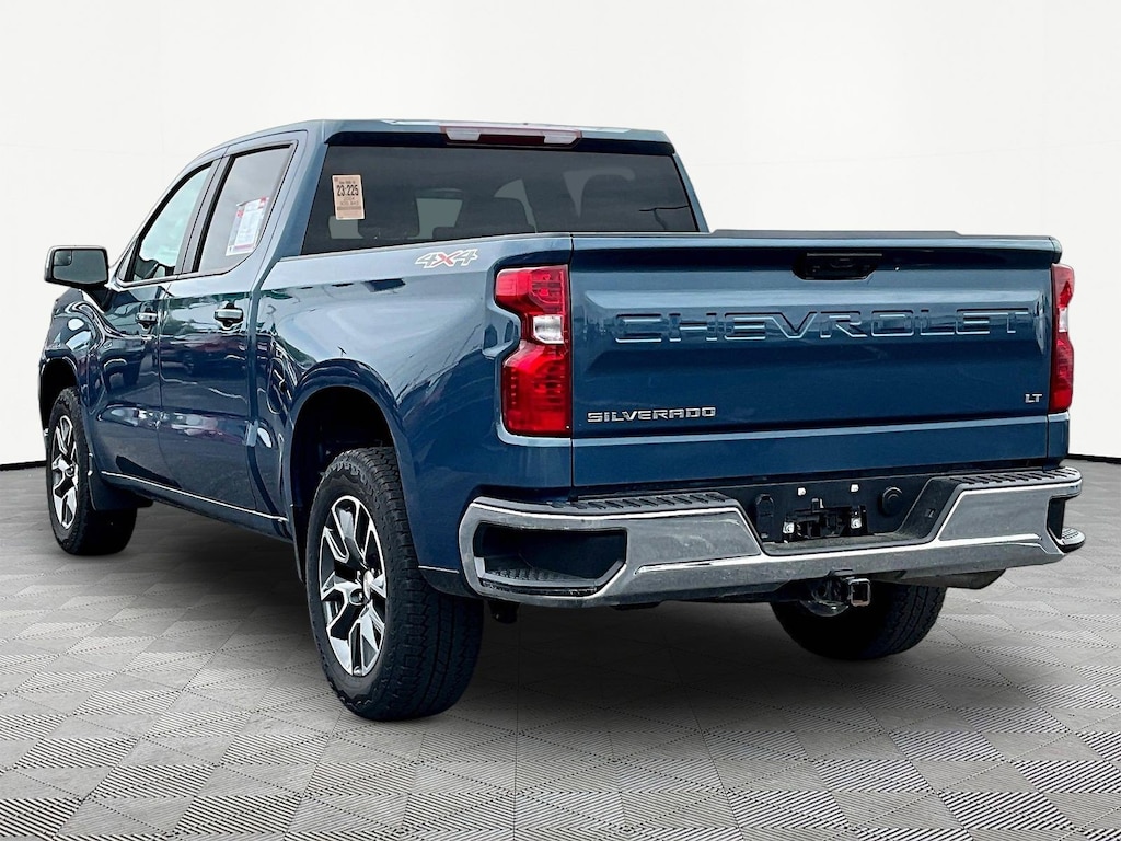 Used 2024 Chevrolet Silverado 1500 LT Truck Crew Cab