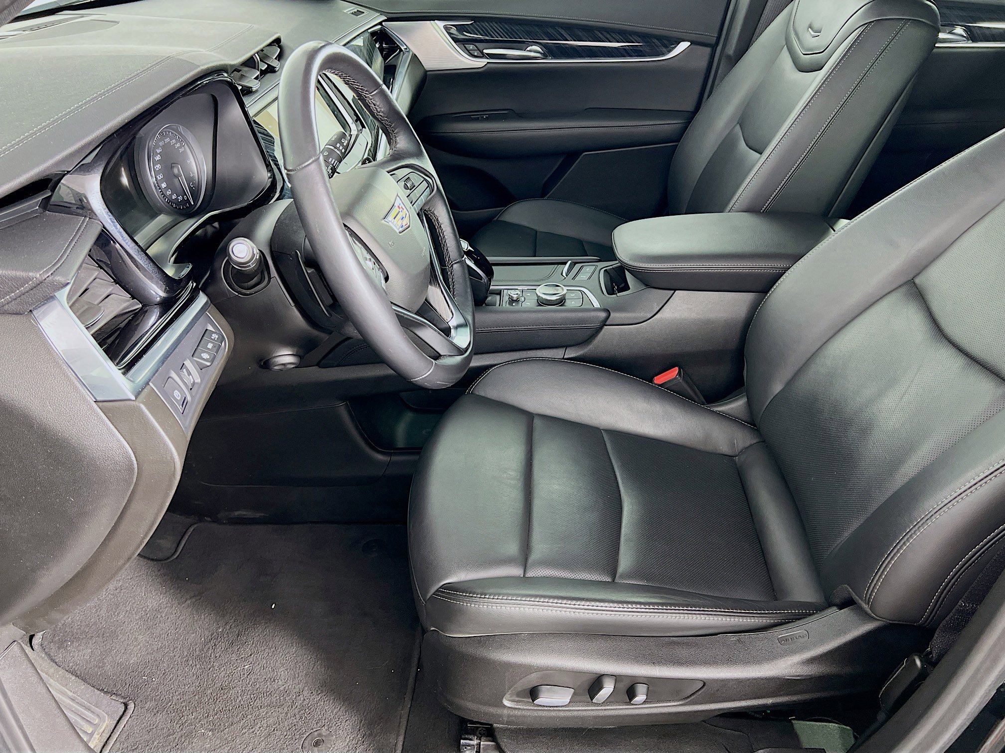 2023 Cadillac XT6 Premium Luxury photo 4