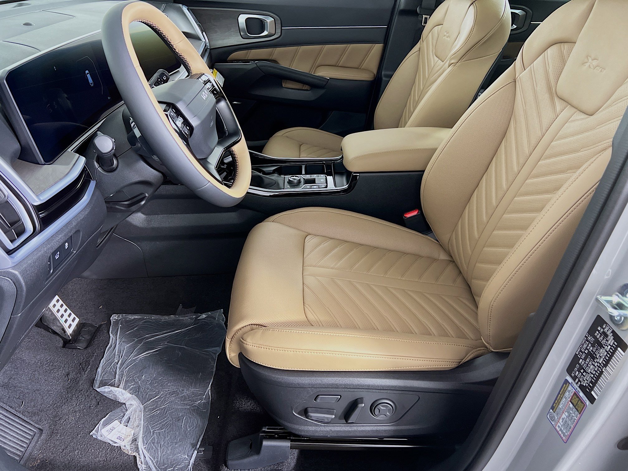 2026 Kia Sorento X-Pro SX Prestige photo 2