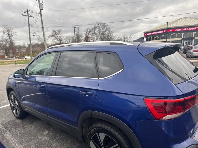 2024 Volkswagen Taos SE photo 4