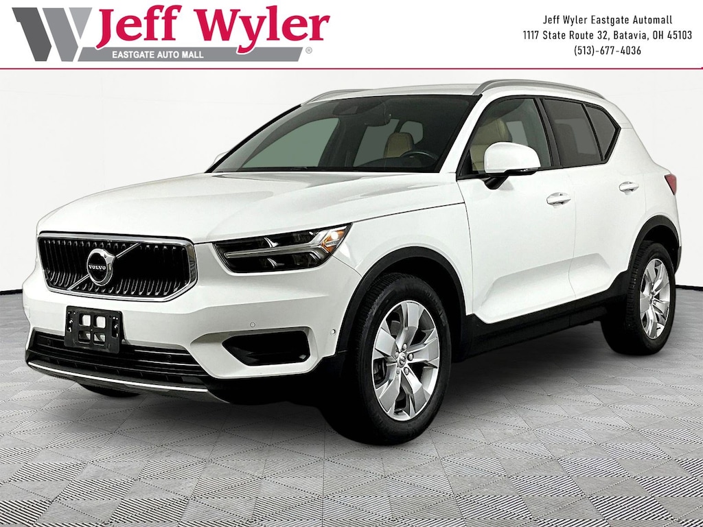 Used 2019 Volvo XC40 Momentum SUV