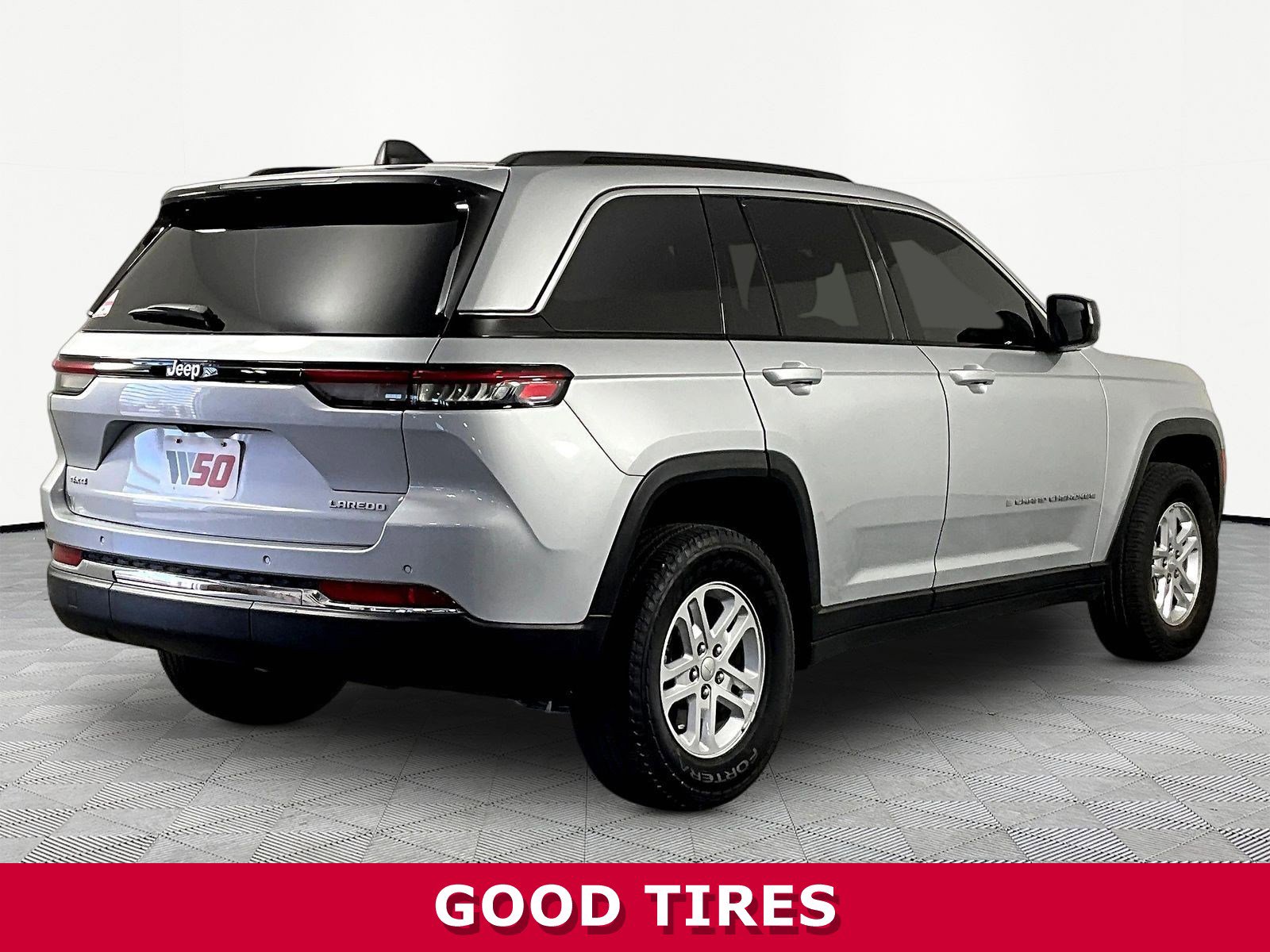 2024 Jeep Grand Cherokee Laredo - Photo 6