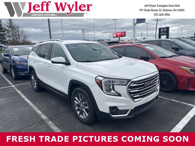 2023 GMC Terrain SLT's photo