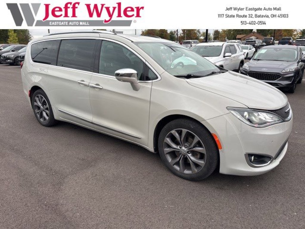 Used 2017 Chrysler Pacifica Limited Van