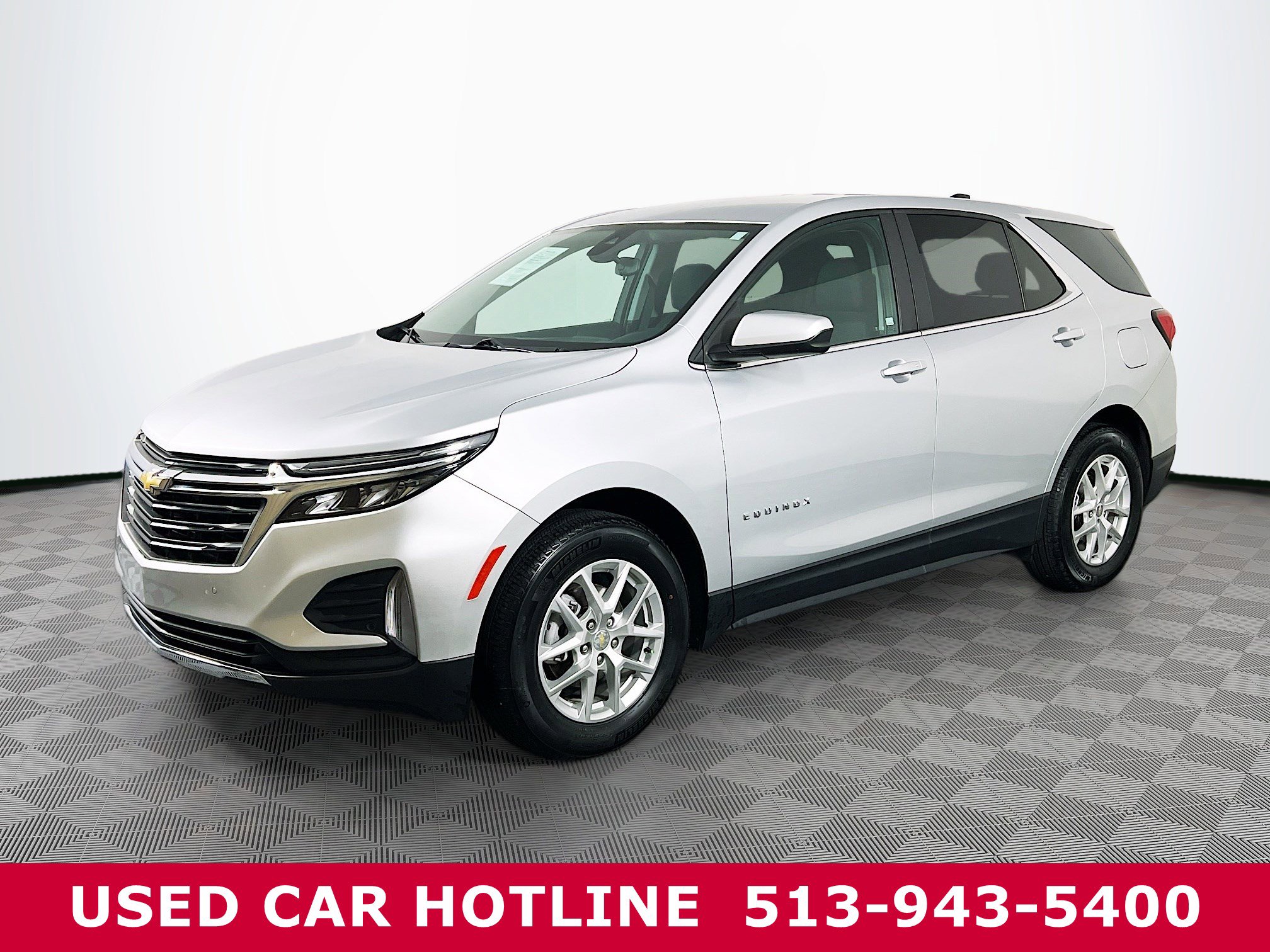 2022 Chevrolet Equinox LT photo 2