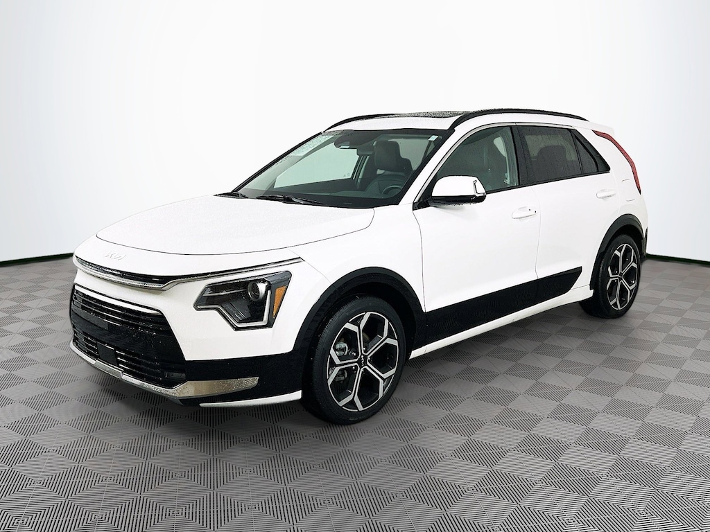 Used 2023 Kia Niro EX Touring SUV