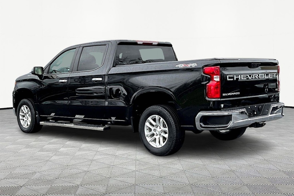 Used 2023 Chevrolet Silverado 1500 LT Truck Crew Cab