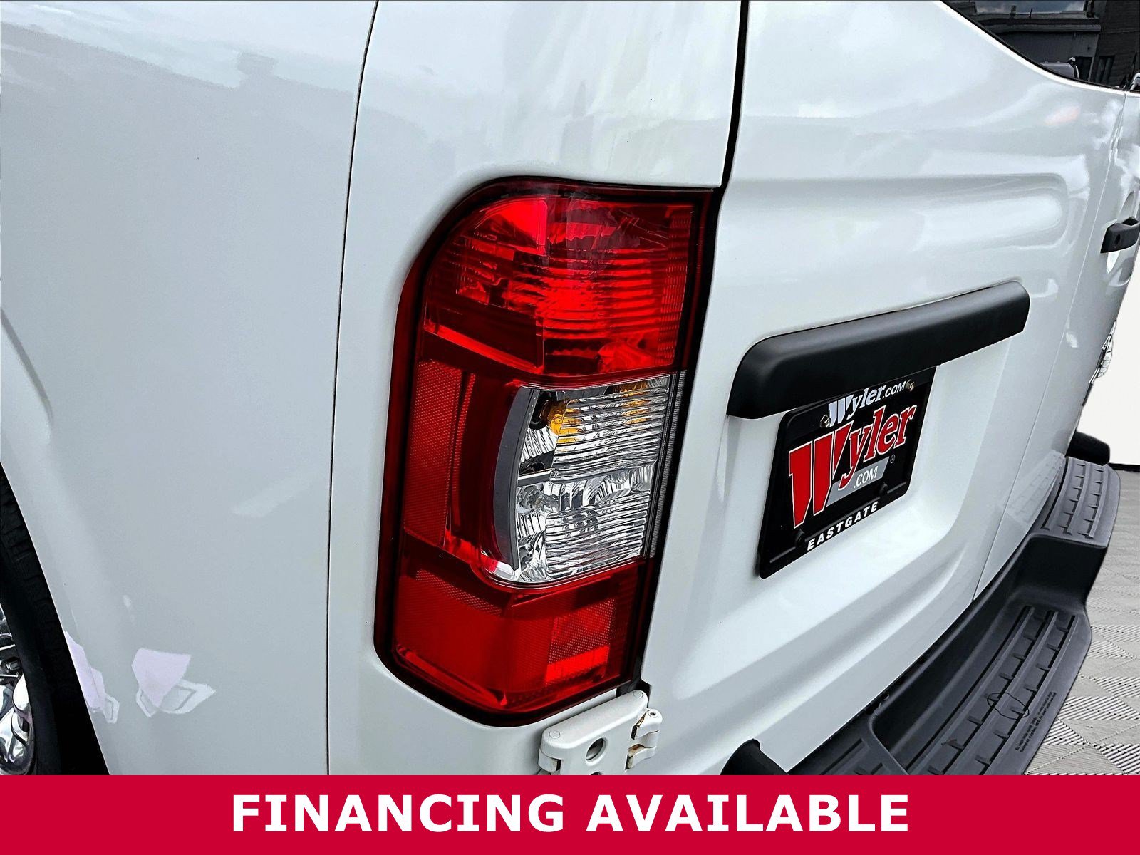 2016 Nissan NV Passenger SV - Photo 24