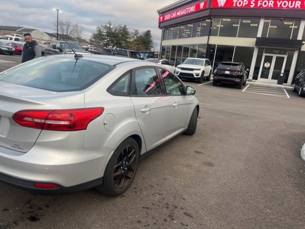 Used 2016 Ford Focus SE Sedan