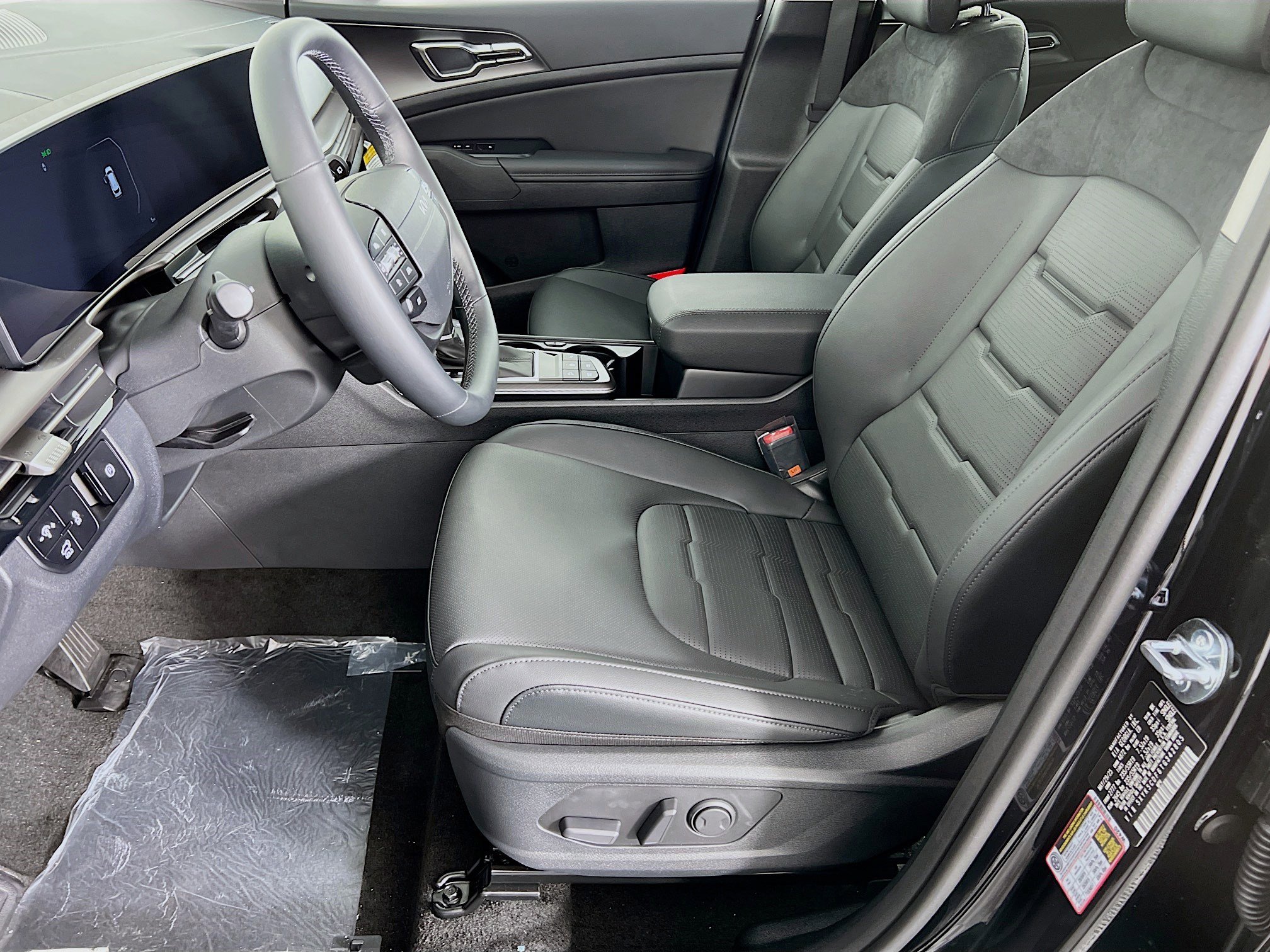 2026 Kia Sportage photo 3