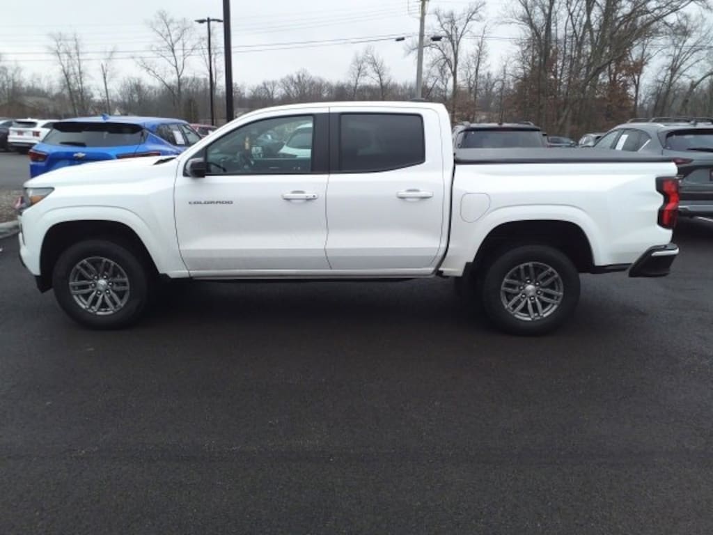 Used 2024 Chevrolet Colorado 2WD LT Truck Crew Cab