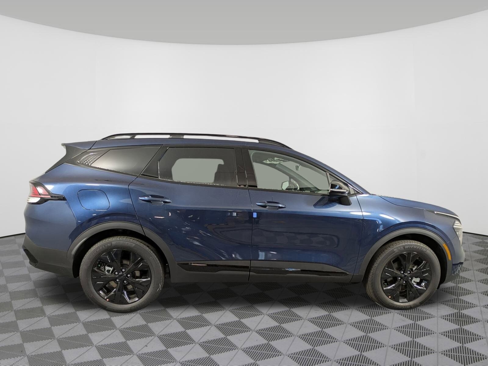 2025 Kia Sportage Plug-In Hybrid X-Line photo 2