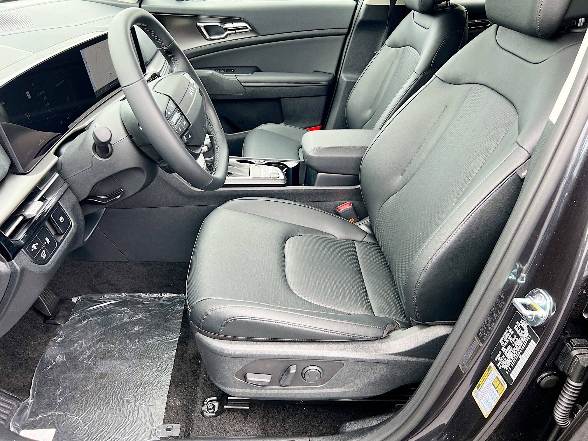 2026 Kia Sportage SX photo 3