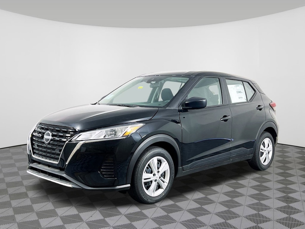 New 2025 Nissan Kicks Play S SUV