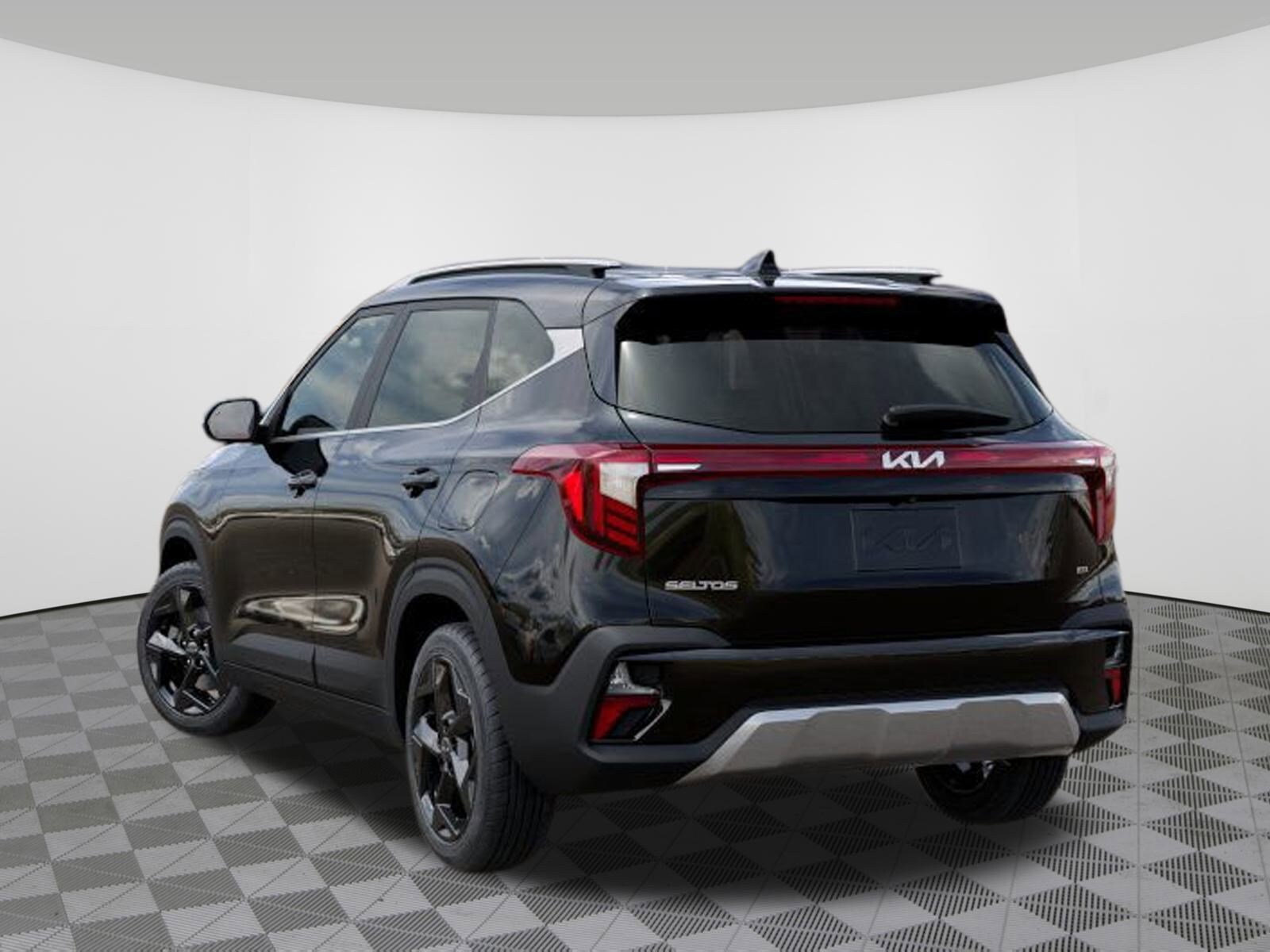 2026 Kia Seltos EX photo 4