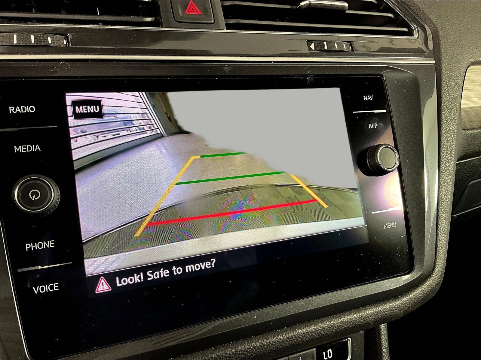 2020 Volkswagen Tiguan SEL - Photo 13
