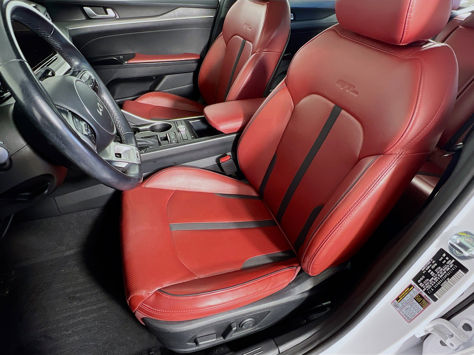 2023 Kia K5 GT-Line photo 3