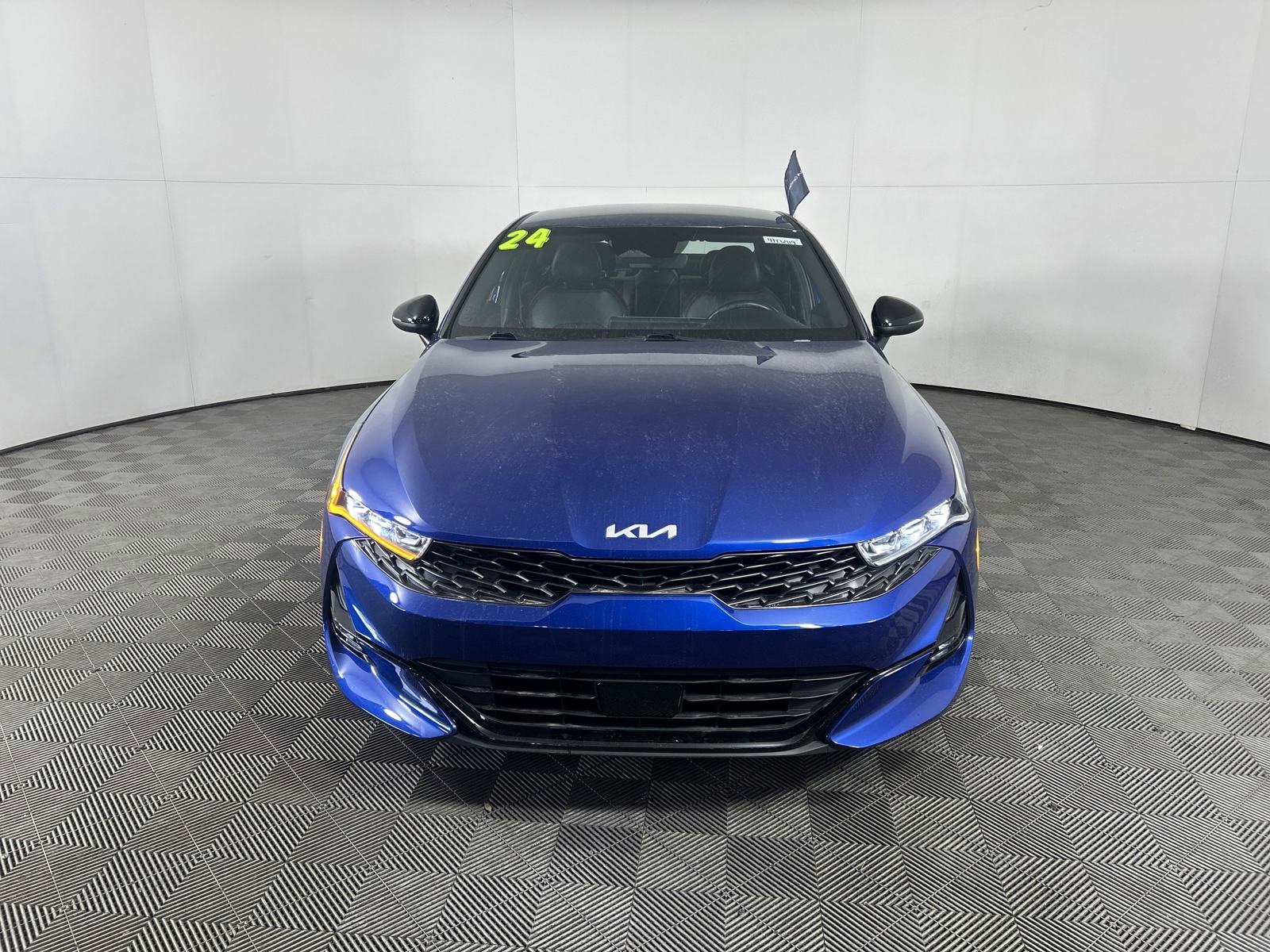 2024 Kia K5 GT-Line photo 2