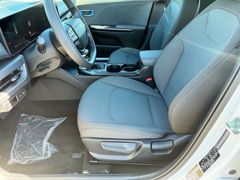 New 2025 Kia K4 LXS Sedan