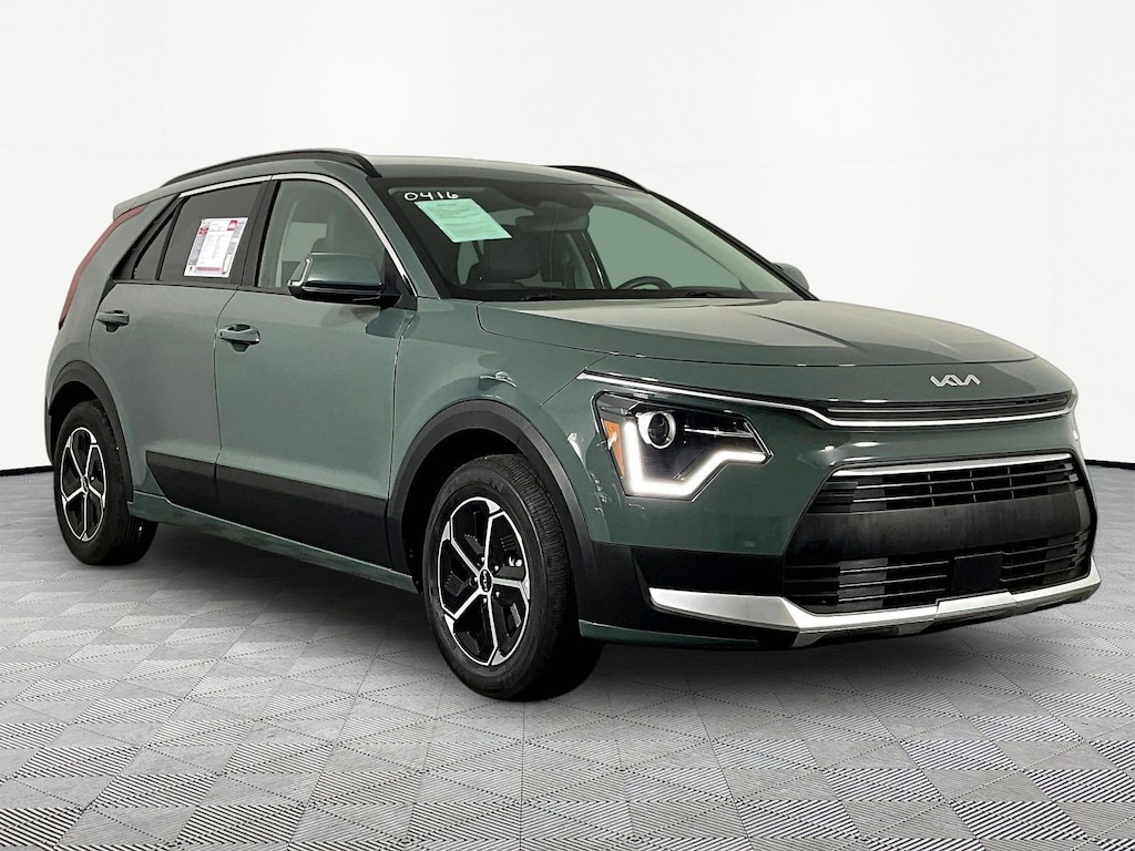 Used 2023 Kia Niro EX SUV