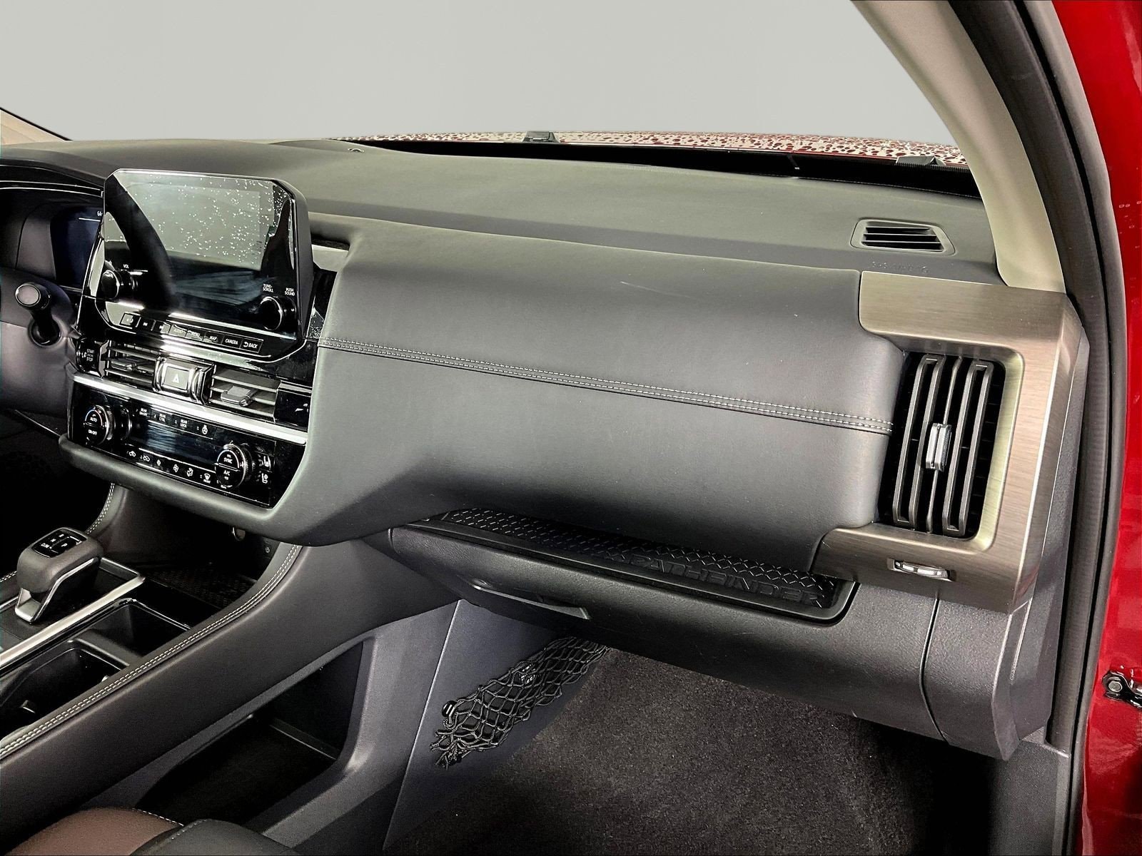 2025 Nissan Pathfinder Platinum - Photo 25
