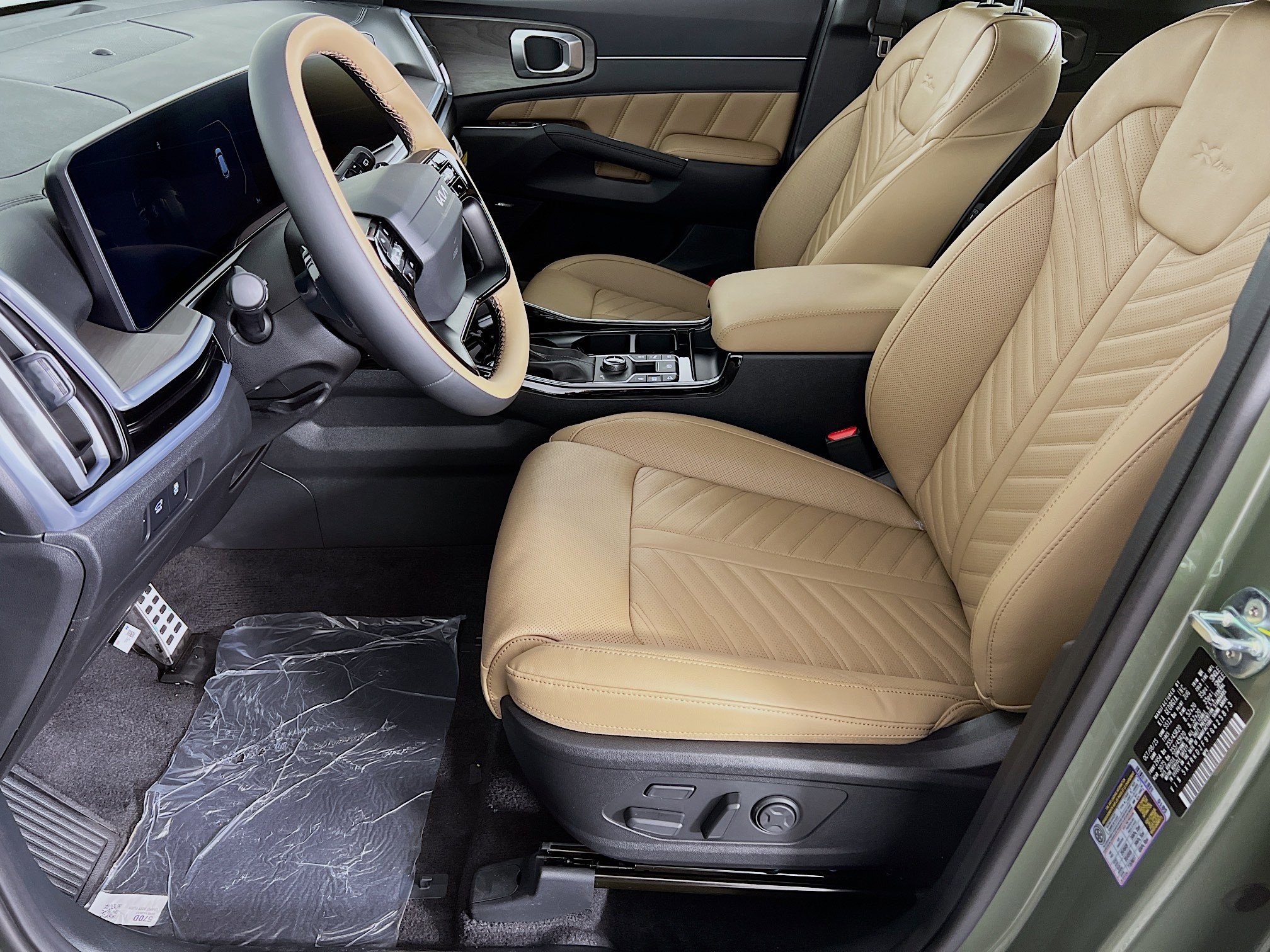 2026 Kia Sorento X-Line SX Prestige photo 3