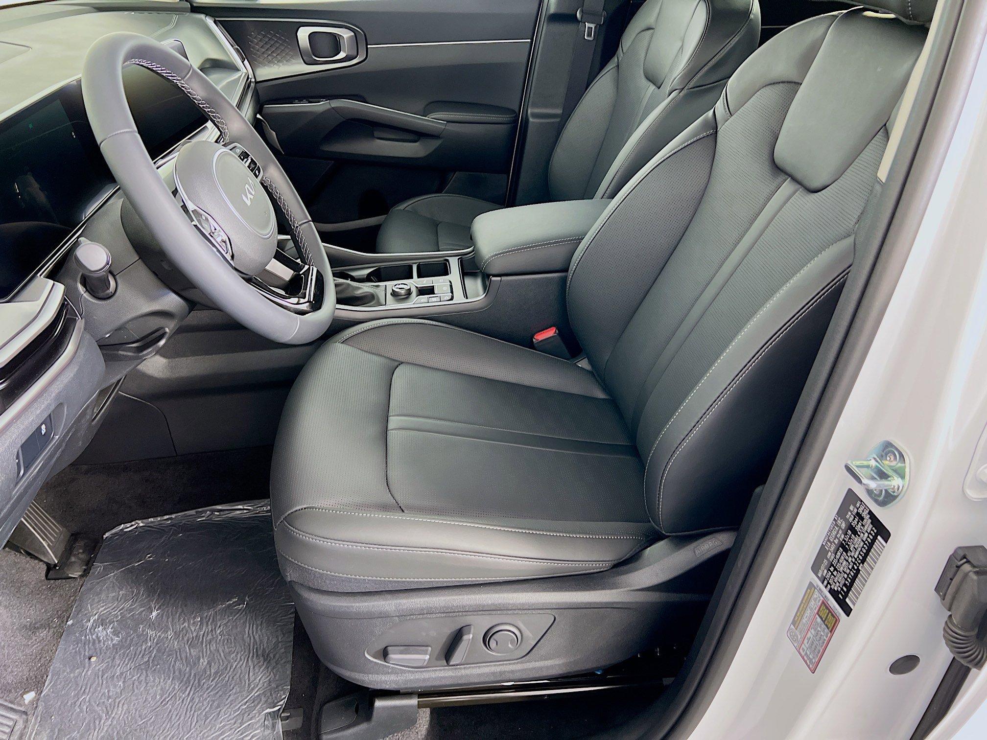 2025 Kia Sorento S photo 3