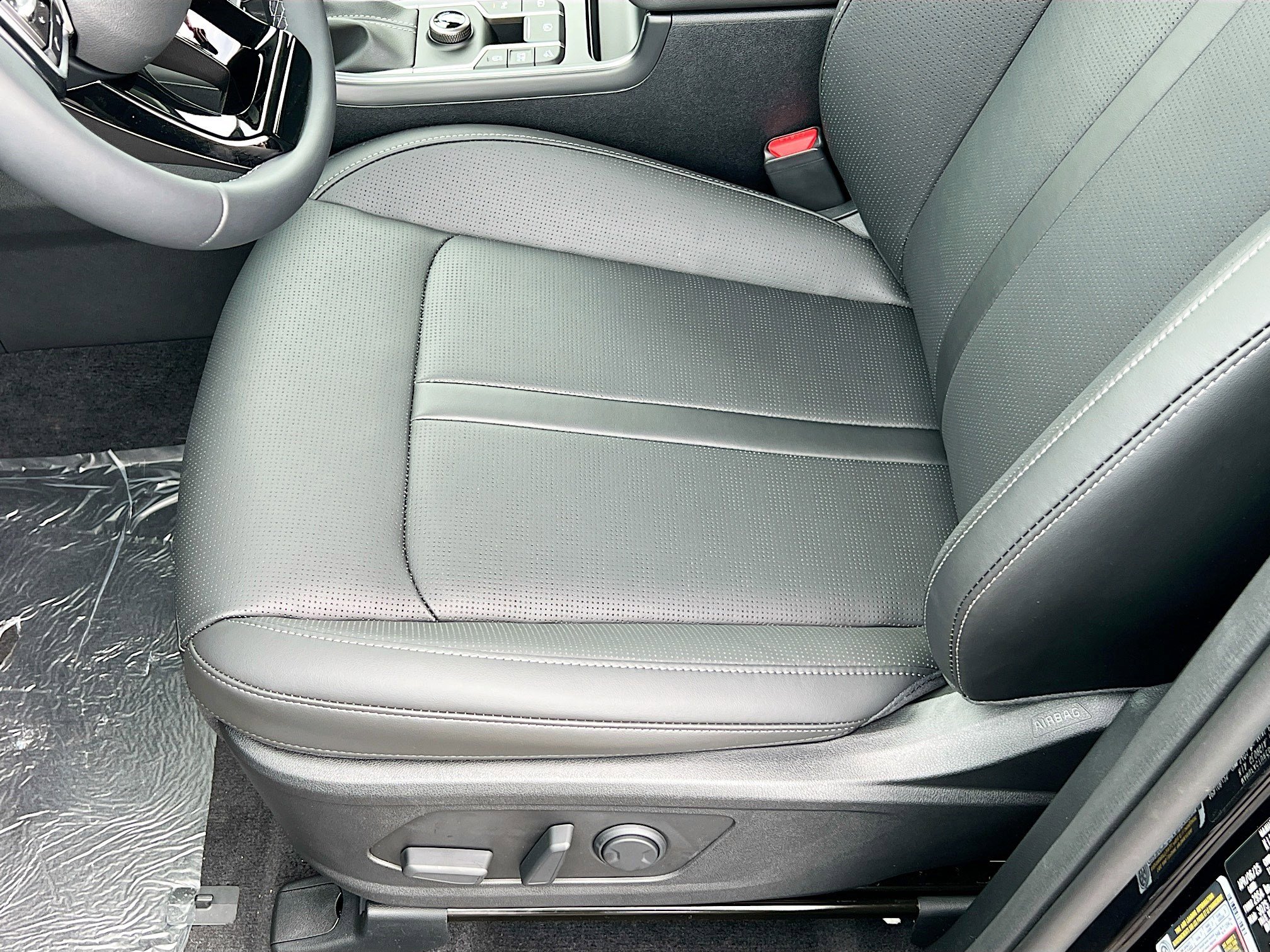 2025 Kia Sorento S photo 4