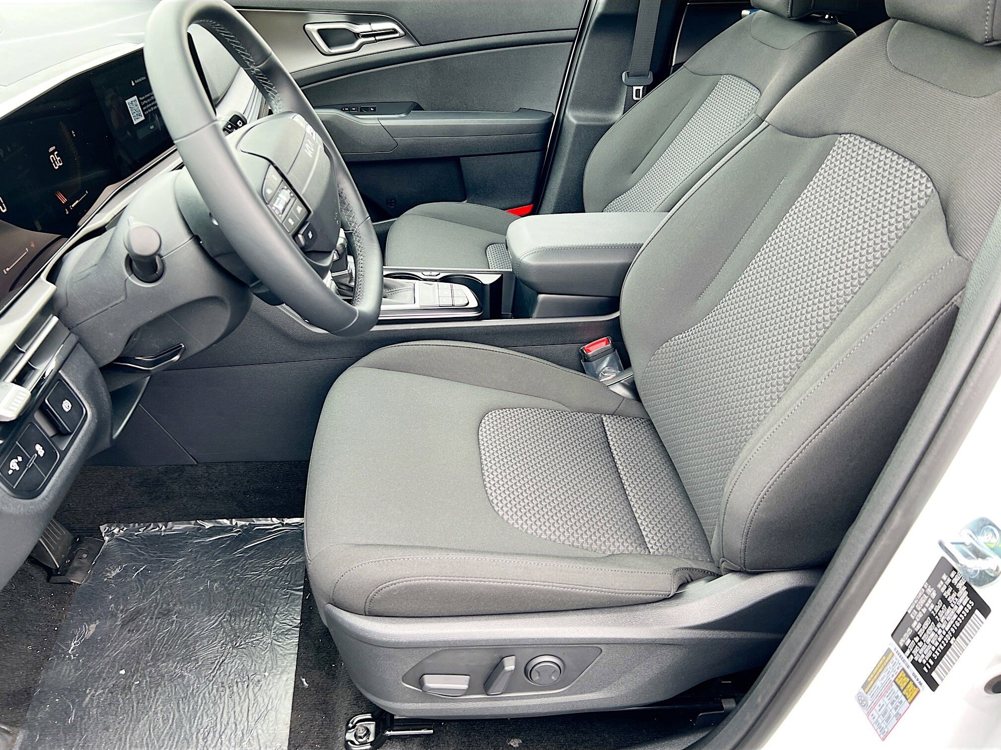 2026 Kia Sportage LX photo 2