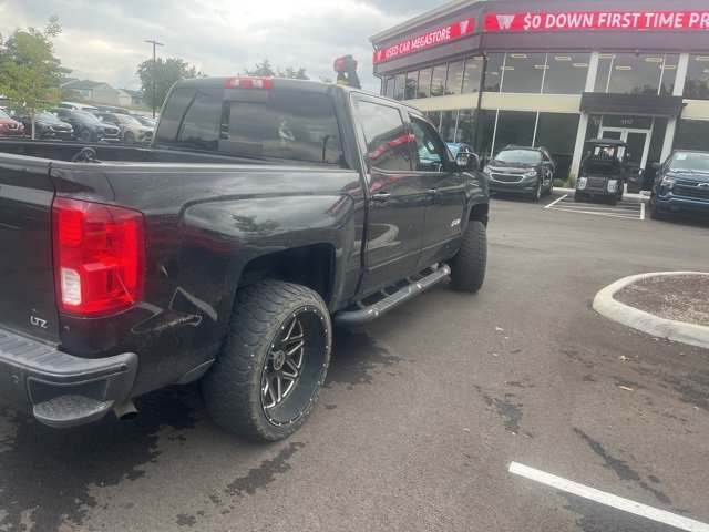 2017 Chevrolet Silverado 1500 LTZ photo 2