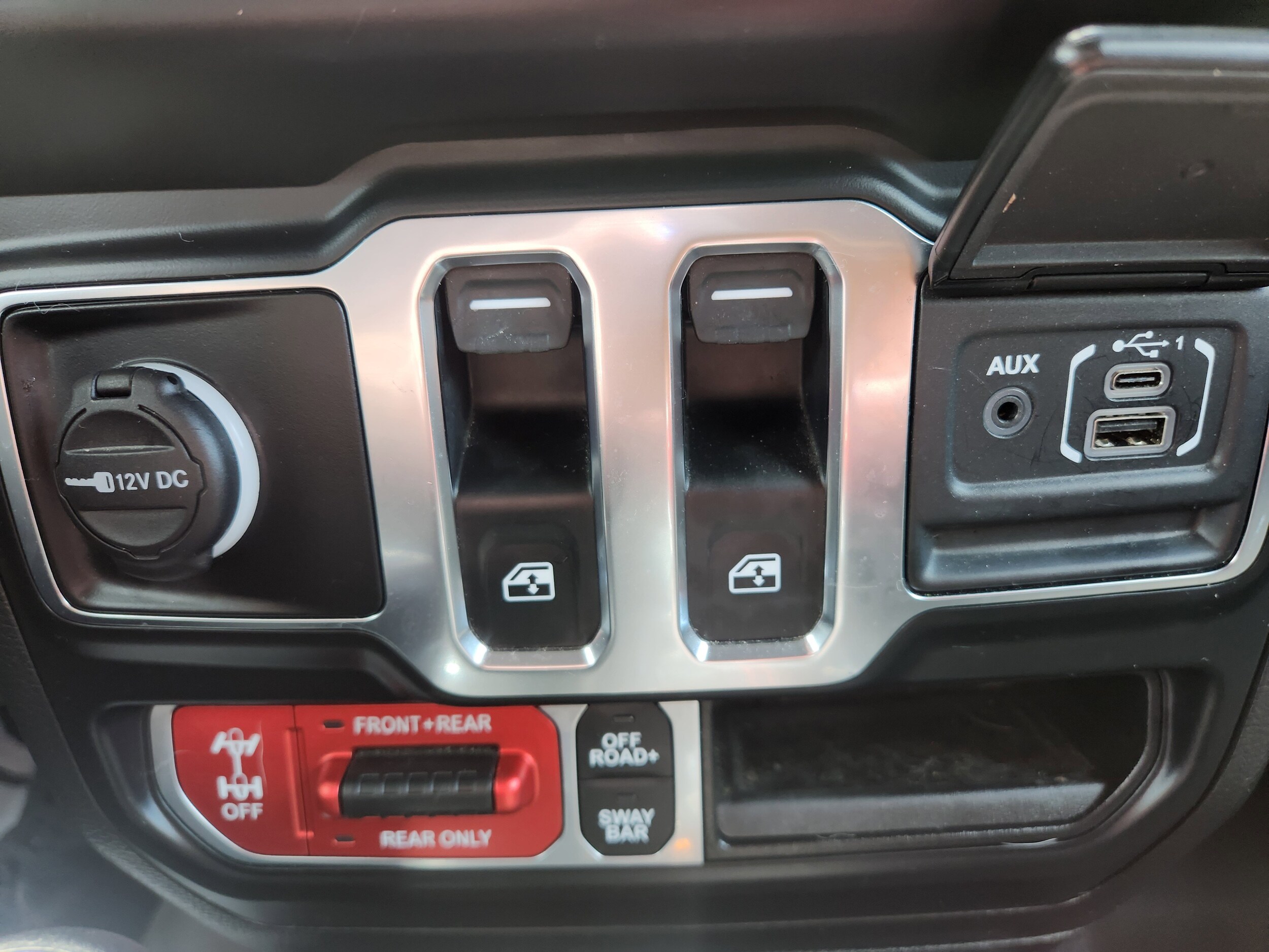 2021 Jeep Wrangler Rubicon photo 2