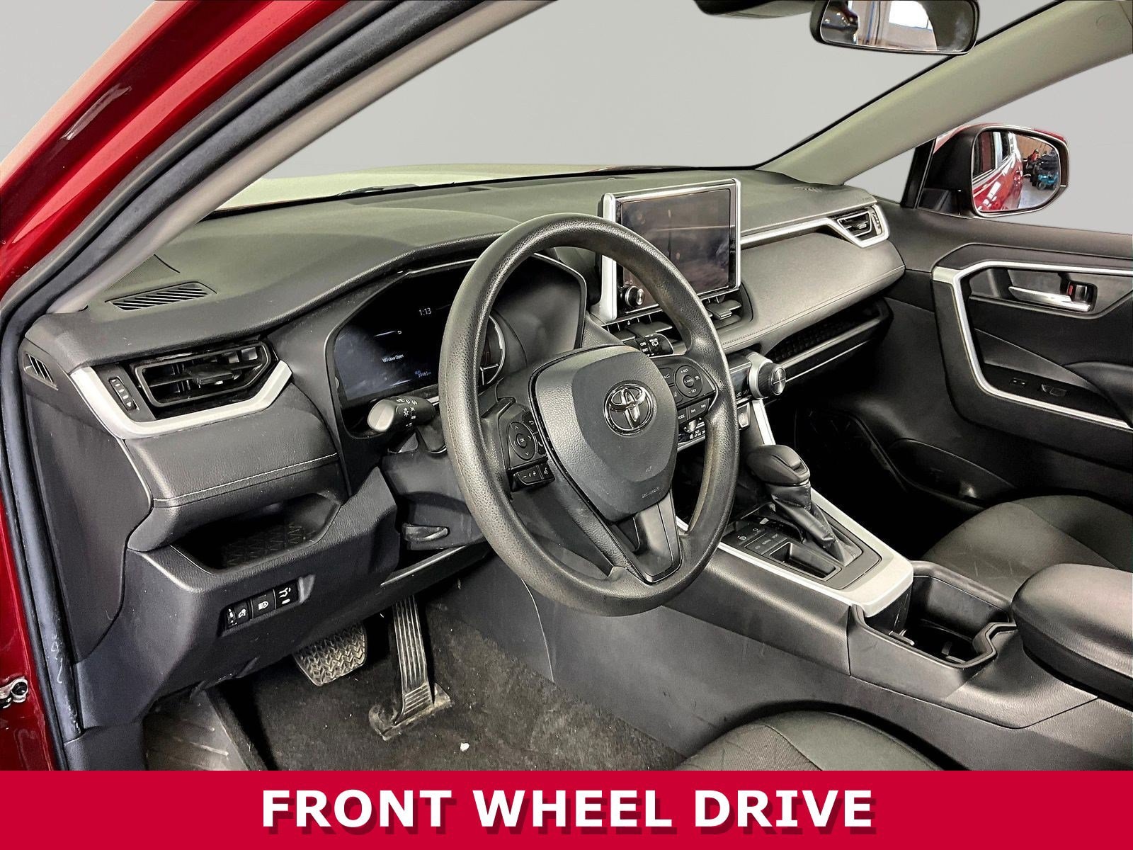 2023 Toyota RAV4 XLE - Photo 18