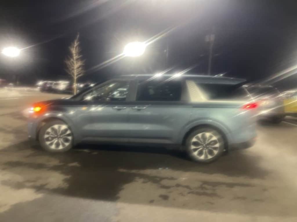 Used 2024 Kia Carnival EX MPV