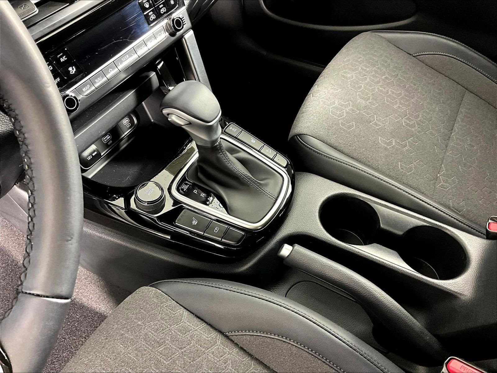 2024 Kia Seltos S - Photo 16