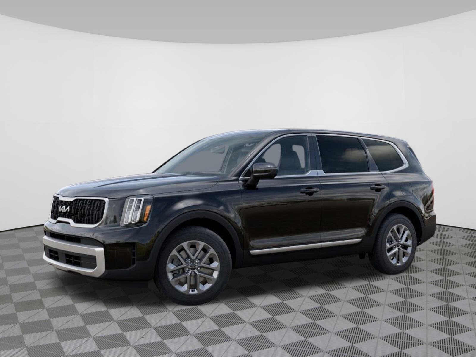 2025 Kia Telluride LX photo 3