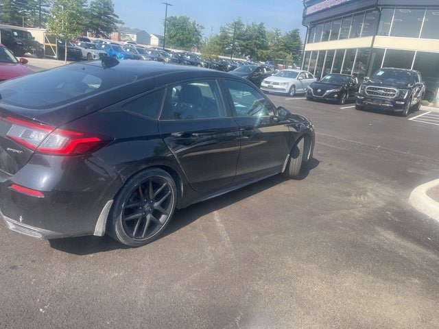 Used 2022 Honda Civic Hatchback Sport with VIN 19XFL2H86NE016872 for sale in Batavia, OH