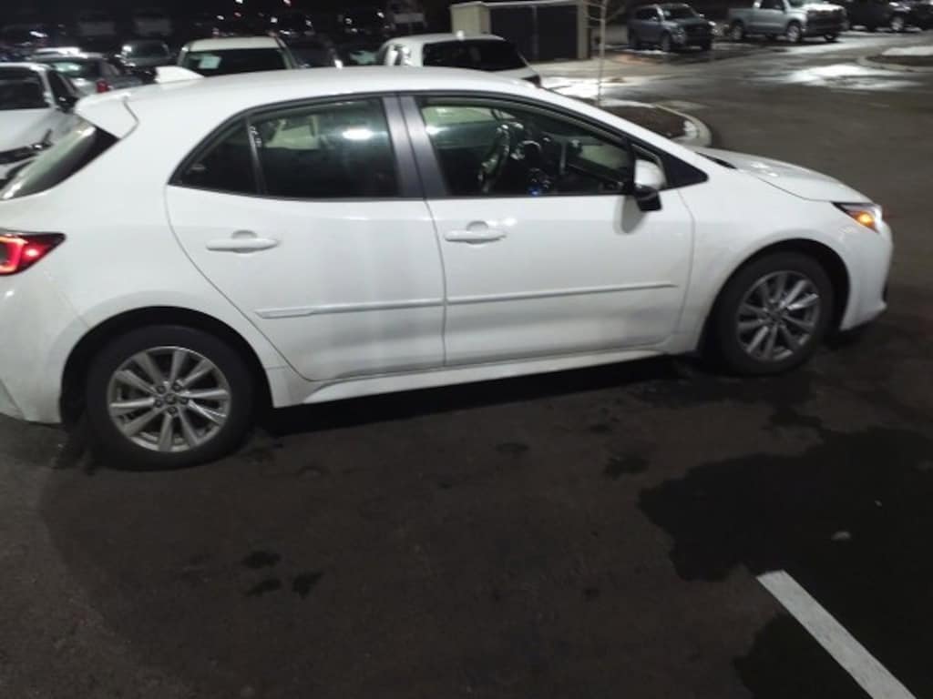 Used 2024 Toyota Corolla Hatchback SE Hatchback