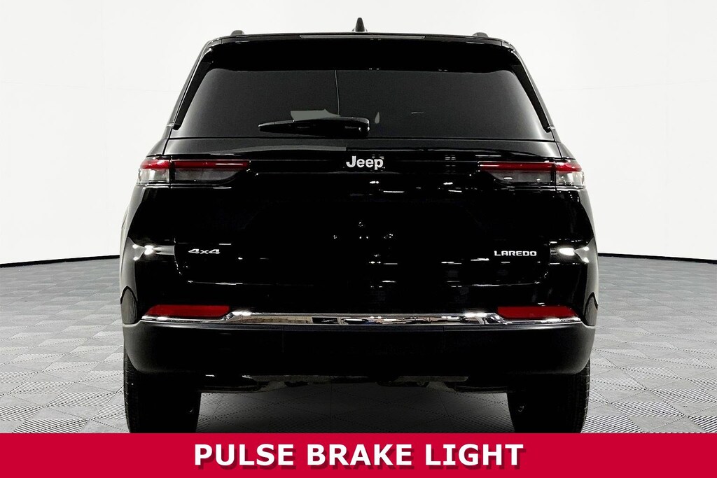 Used 2024 Jeep Grand Cherokee Laredo X SUV