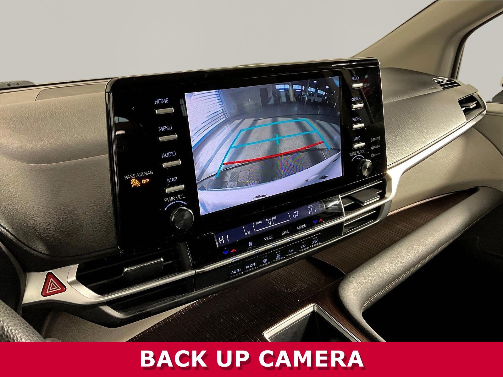 2022 Toyota Sienna LE - Photo 16